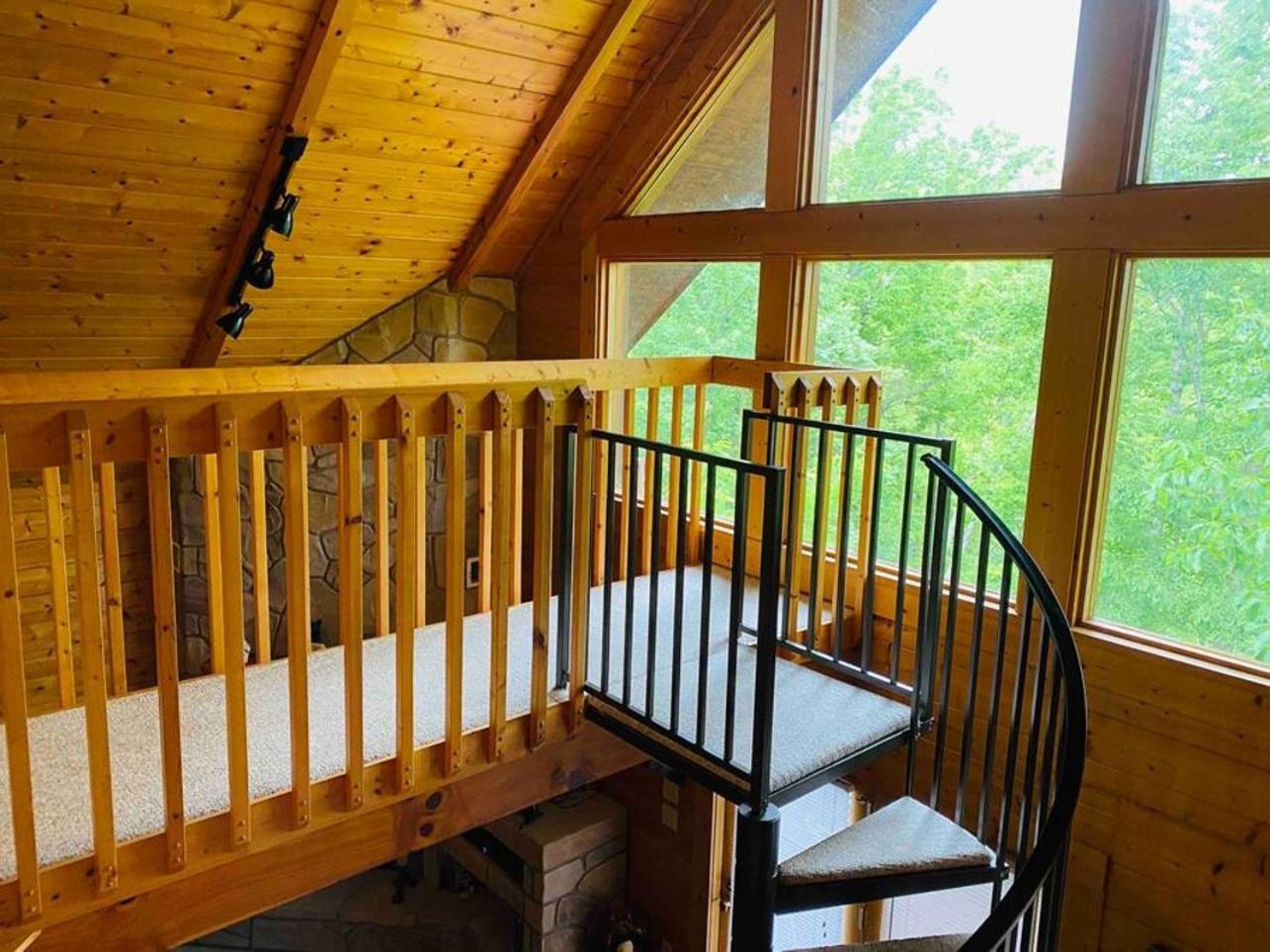 Romantic, Honeymoon Cabin In The Smokies! Gatlinburg Exteriér fotografie