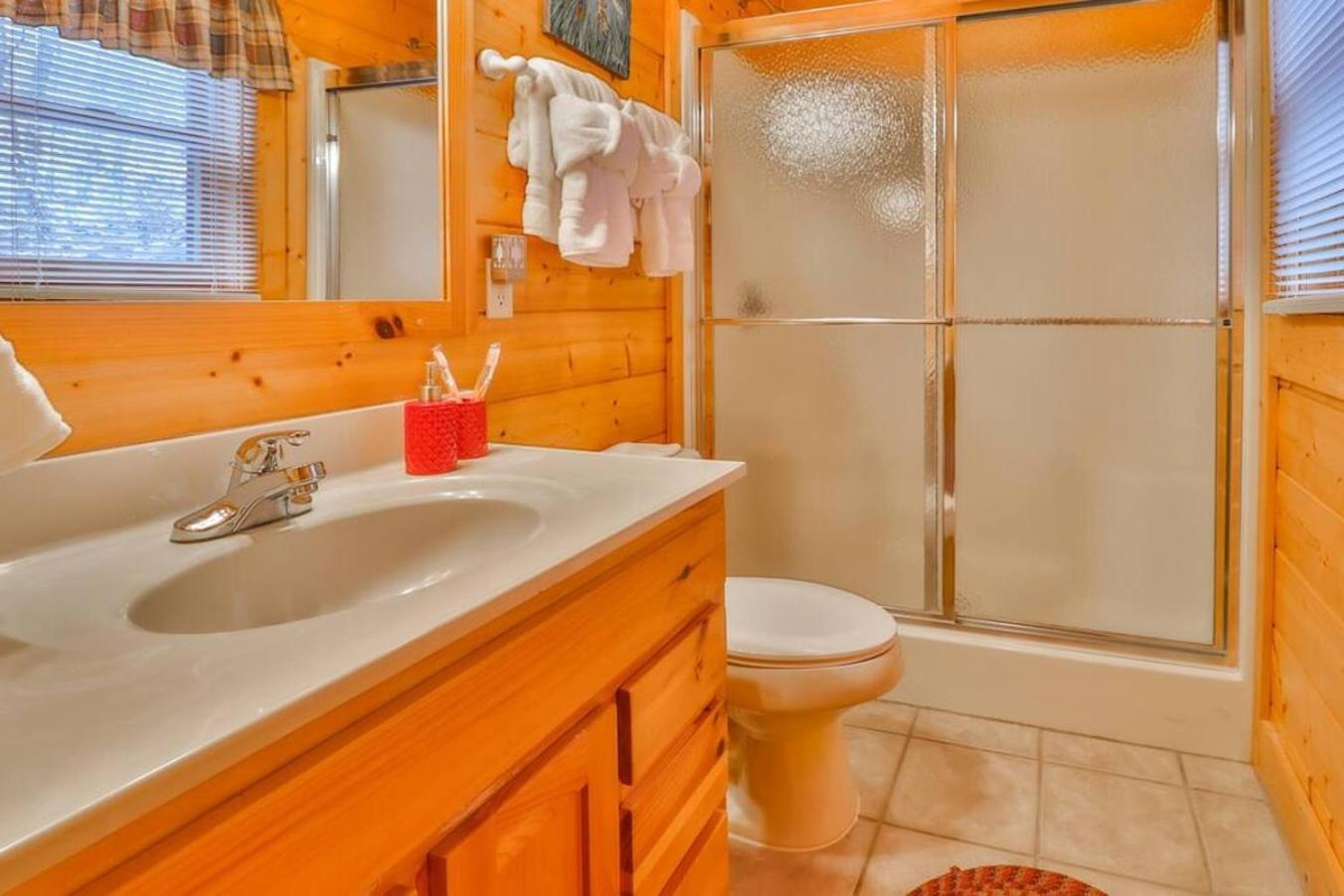 Romantic, Honeymoon Cabin In The Smokies! Gatlinburg Exteriér fotografie