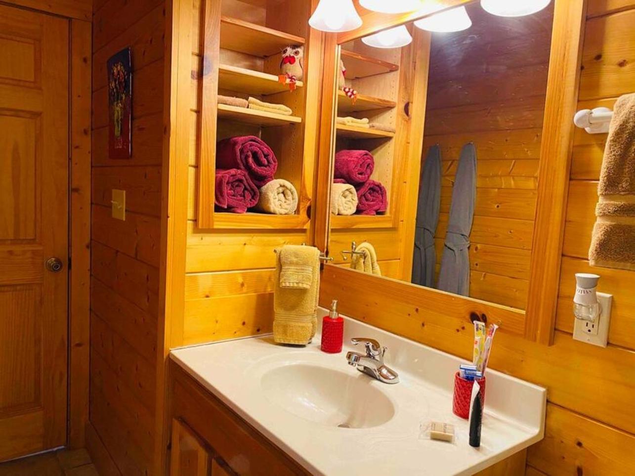 Romantic, Honeymoon Cabin In The Smokies! Gatlinburg Exteriér fotografie